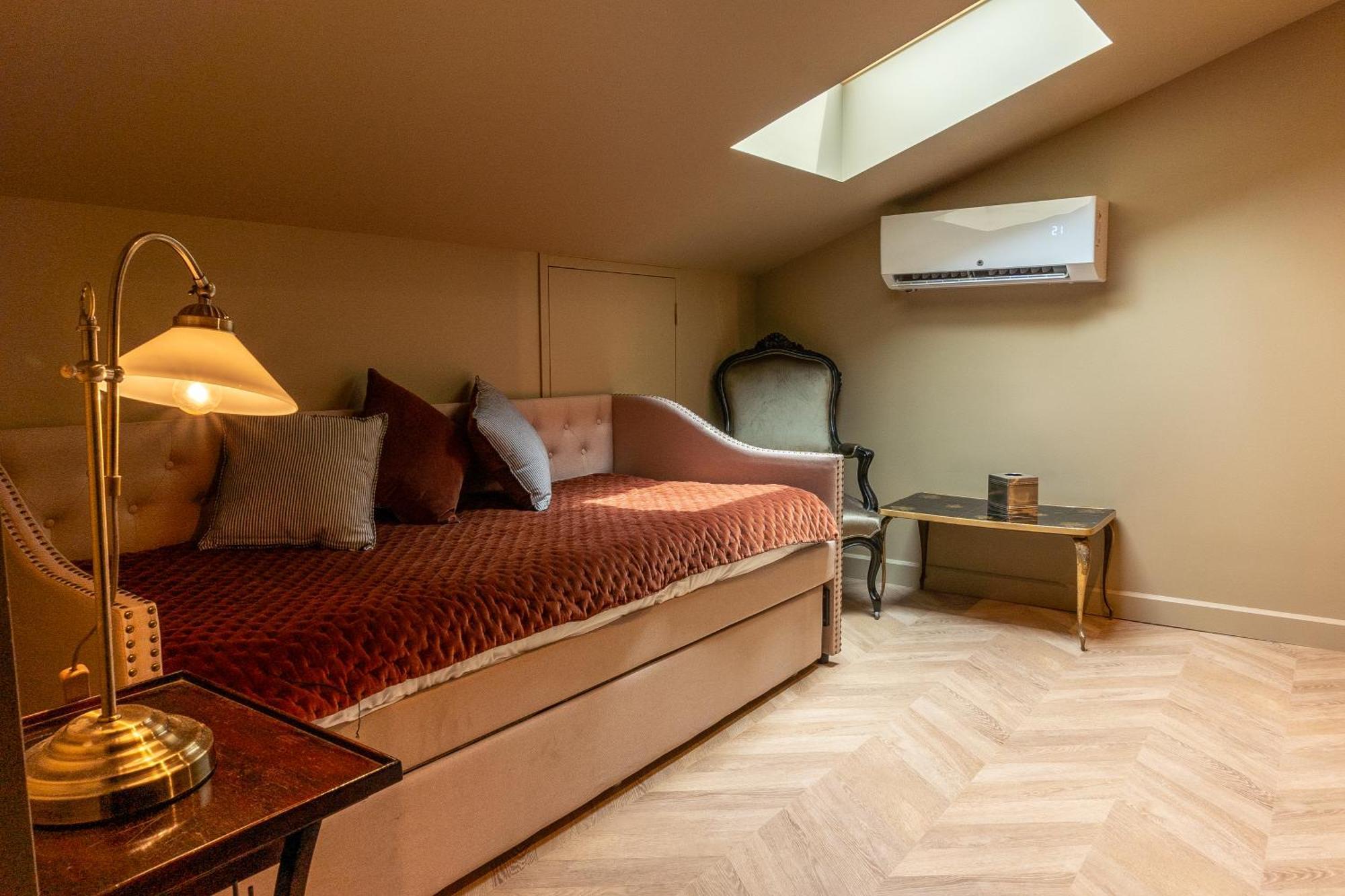 Castel Bois Marie, Maison D'Hotes Montauban Ngoại thất bức ảnh A room at the hotel
