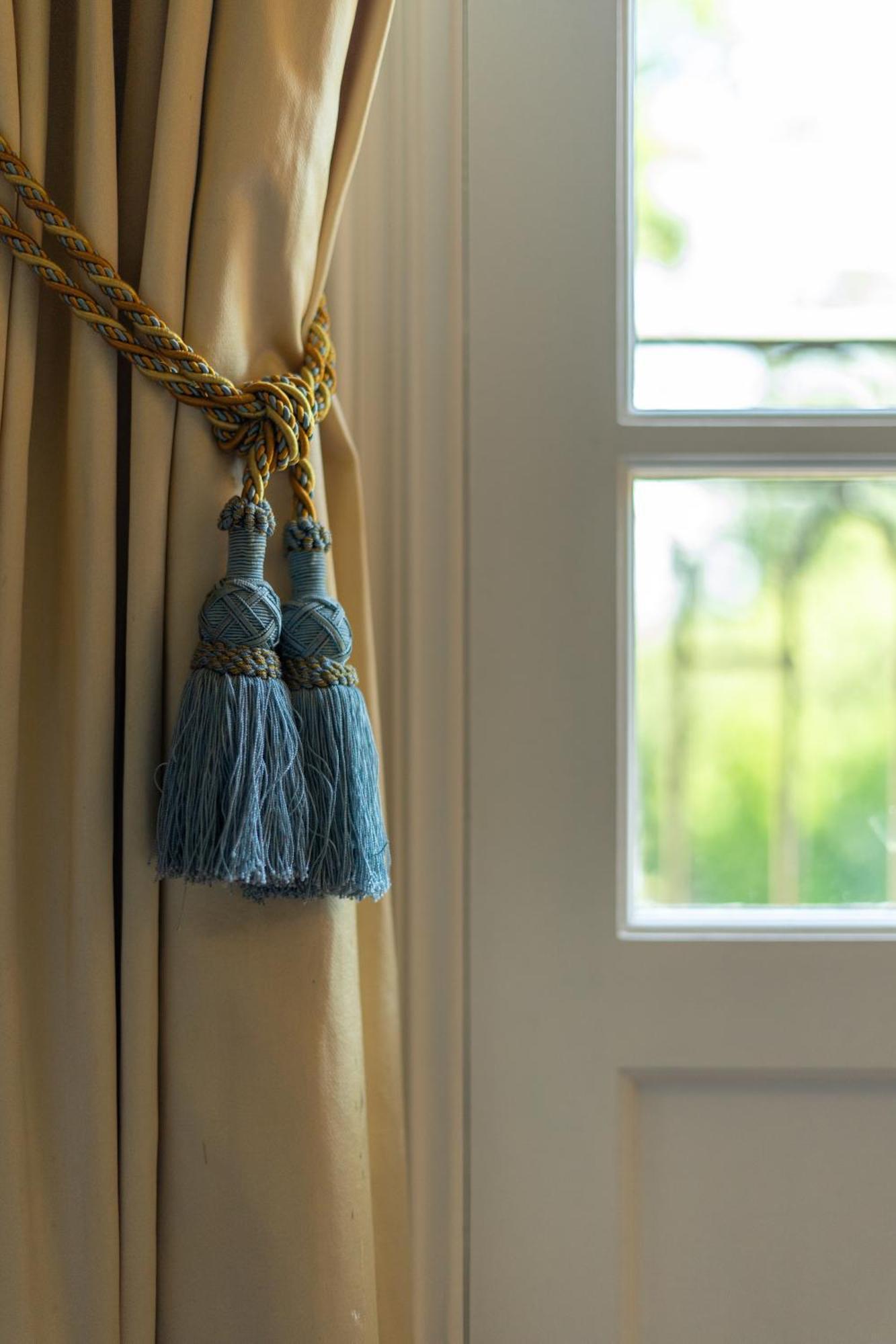 Castel Bois Marie, Maison D'Hotes Montauban Ngoại thất bức ảnh A curtain tieback