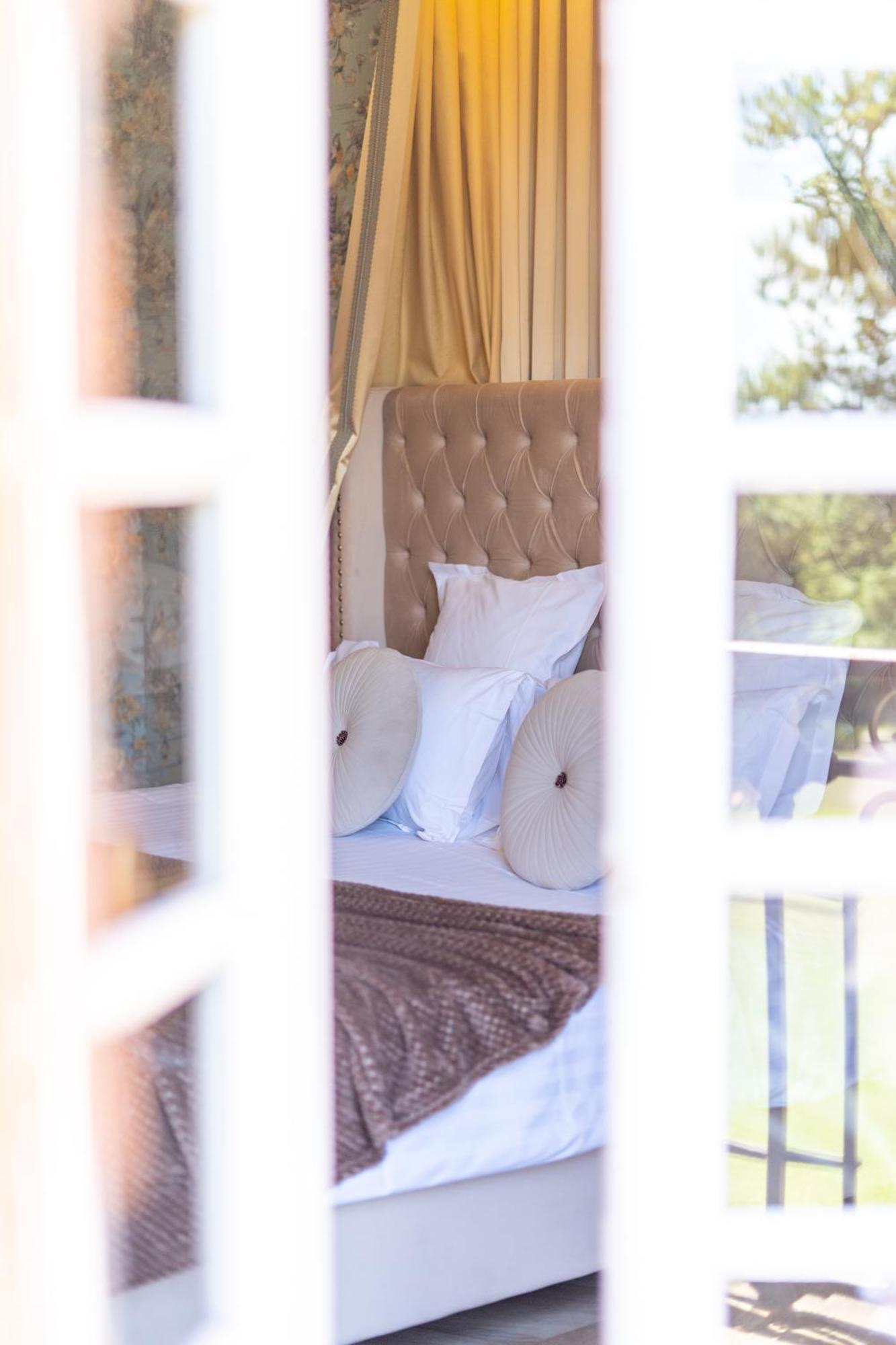 Castel Bois Marie, Maison D'Hotes Montauban Ngoại thất bức ảnh A bed